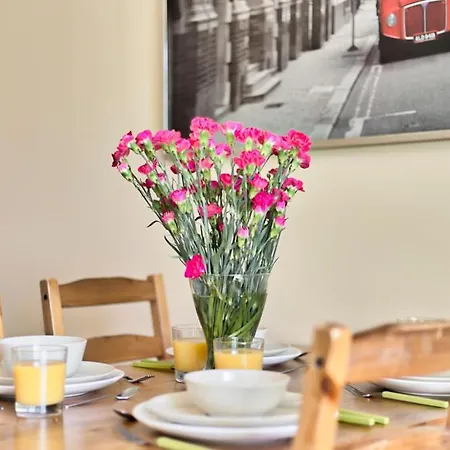 Apartment Tyzenhauz Lobzowska Street