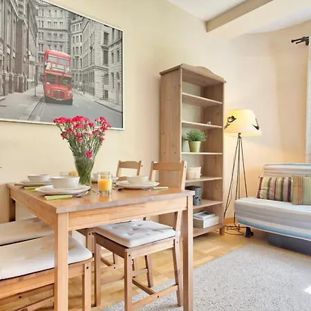 Tyzenhauz Lobzowska Street Apartment Krakow
