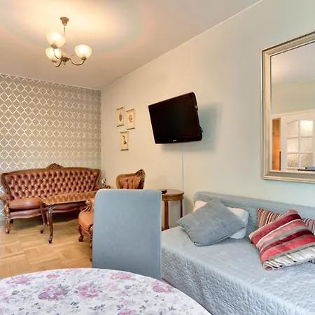 Tyzenhauz Lobzowska Street Apartment Krakow