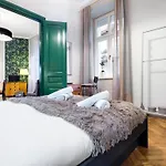 Tyzenhauz Lobzowska Street Apartman